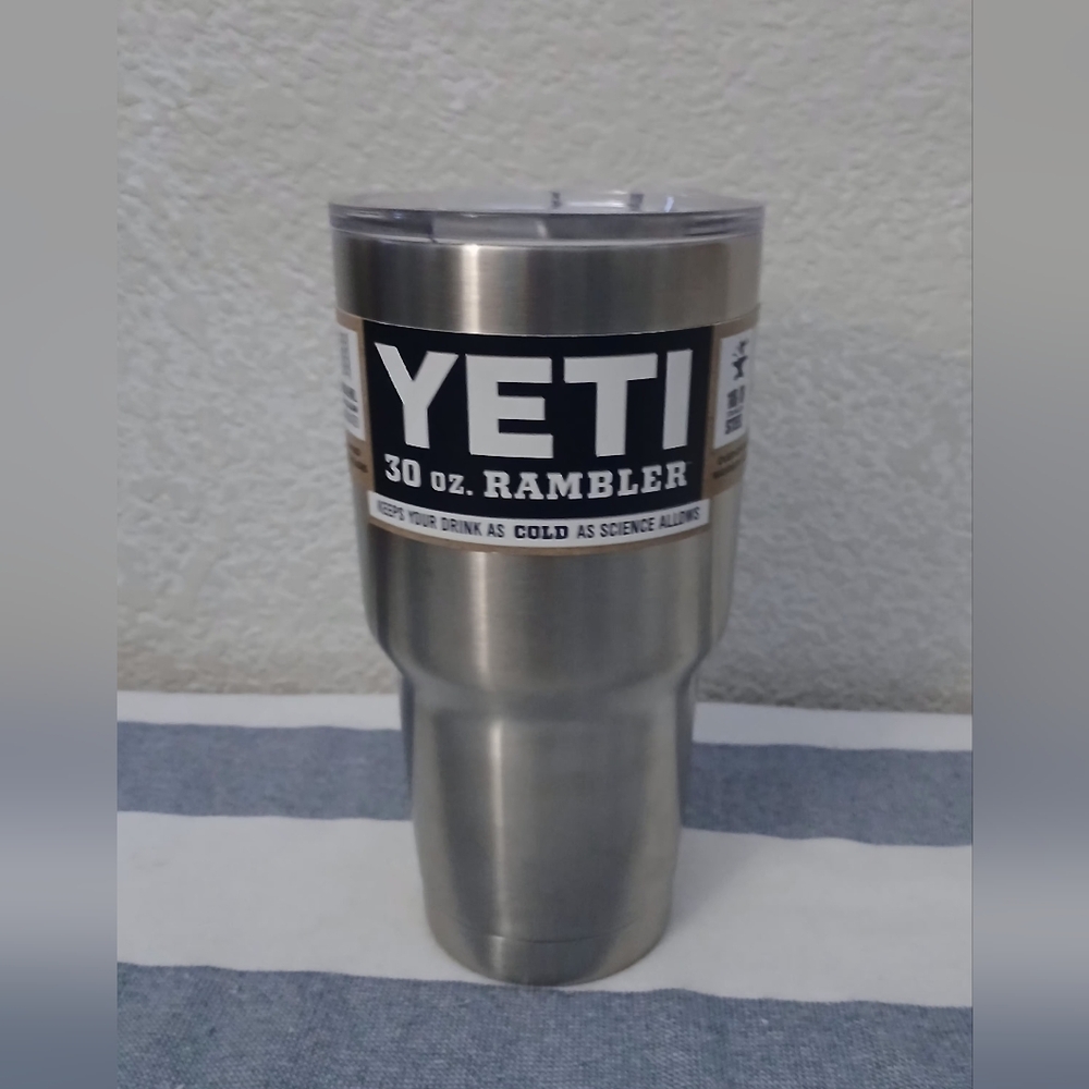 Yeti Stainless Steel Rambler Tumbler with Clear Lid